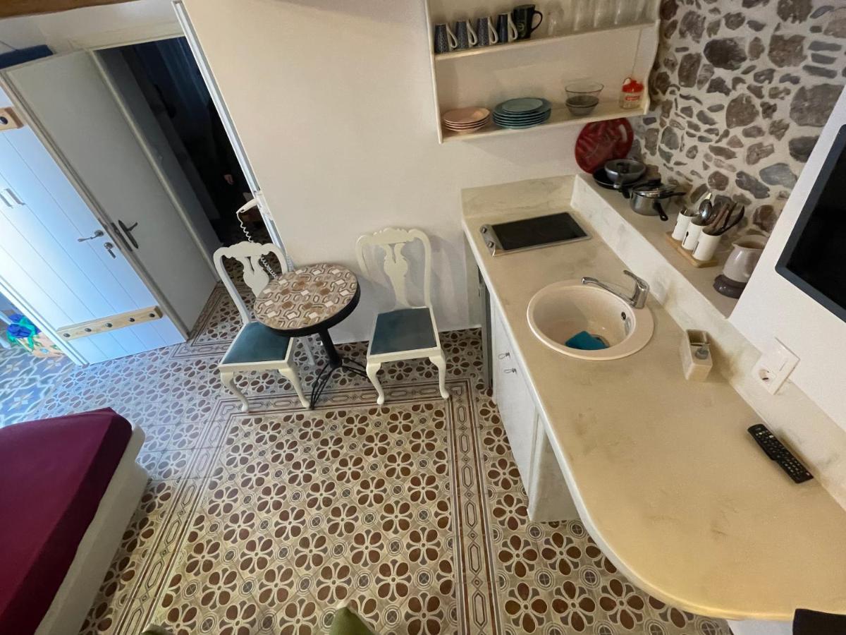 Naxos City Burgos Barrio酒店 外观 照片