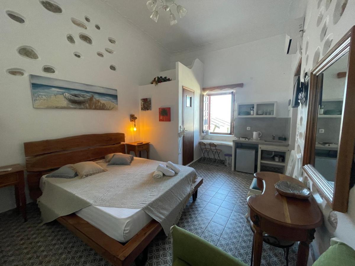Naxos City Burgos Barrio酒店 外观 照片
