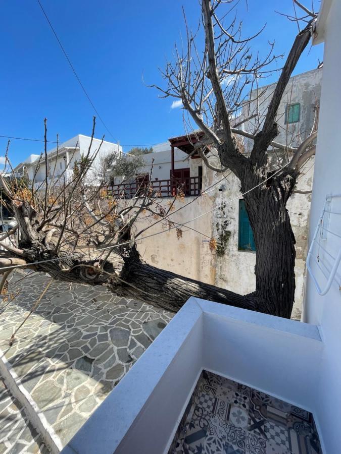 Naxos City Burgos Barrio酒店 外观 照片
