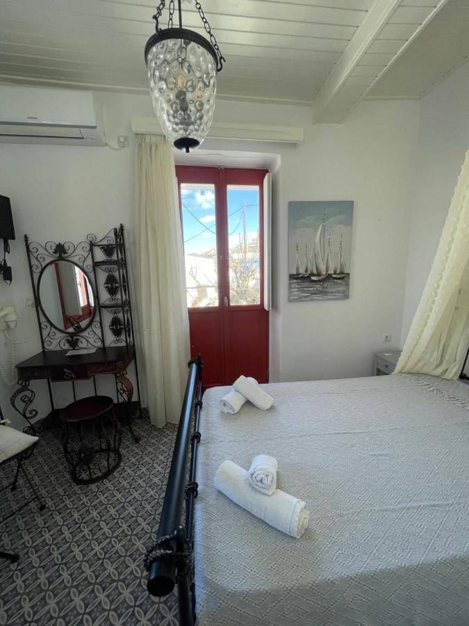 Naxos City Burgos Barrio酒店 外观 照片