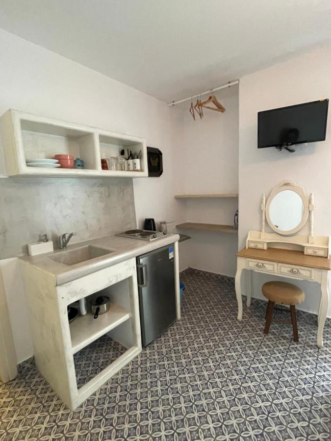 Naxos City Burgos Barrio酒店 外观 照片