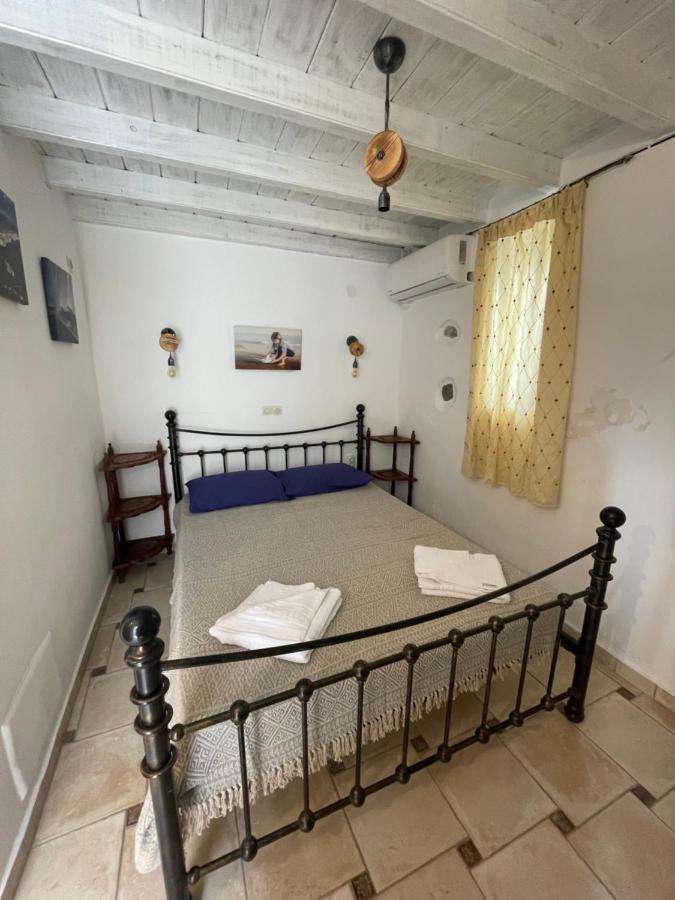 Naxos City Burgos Barrio酒店 外观 照片