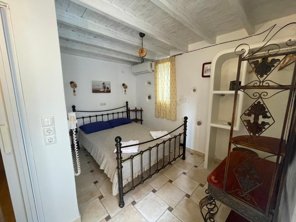 Naxos City Burgos Barrio酒店 外观 照片