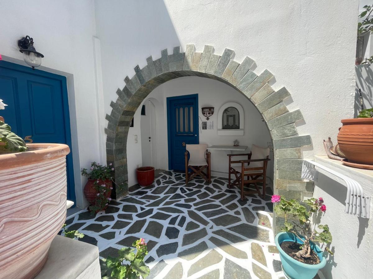 Naxos City Burgos Barrio酒店 外观 照片