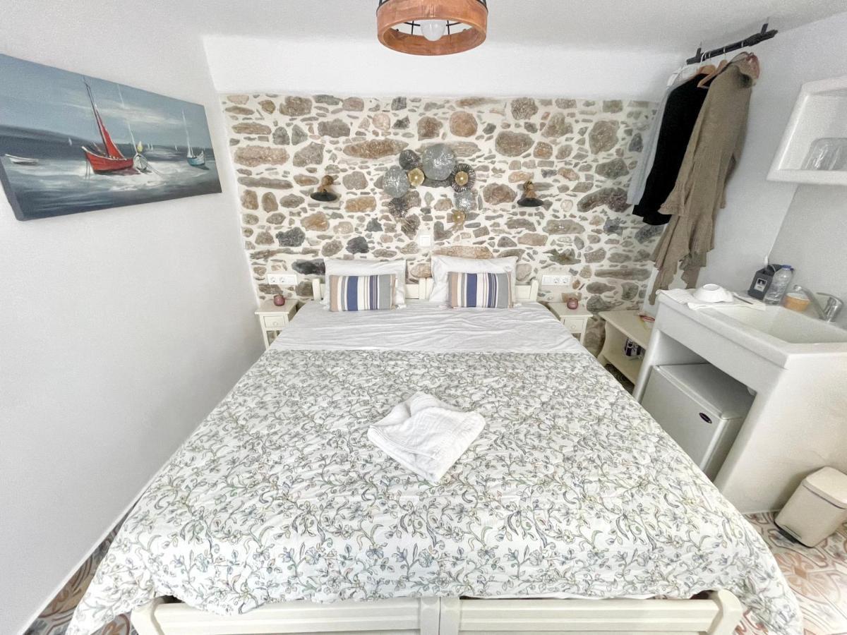 Naxos City Burgos Barrio酒店 外观 照片
